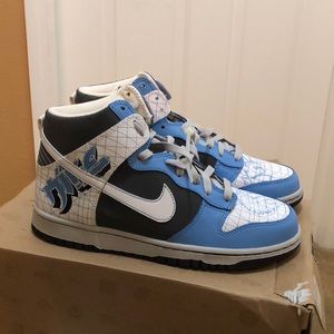 Nike dunk high Gradeschool Sz 7
